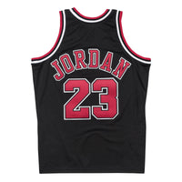 Mitchell & Ness Michael Jordan Chicago Bulls Alternate 1997-98 Authentic Jersey