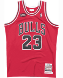Mitchell & Ness Michael Jordan Chicago Bulls 1997-98 Authentic Jersey with Final Patch - Red